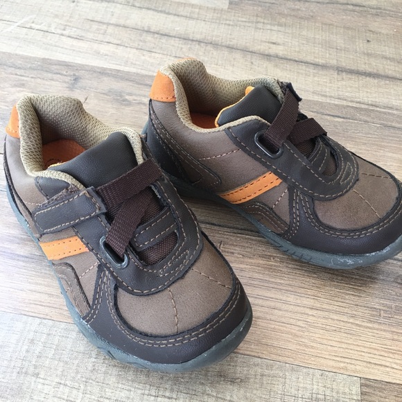 smartfit shoes made by stride rite